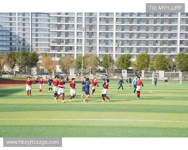 绿茵激情燃动世界凝聚梦想共谱足球荣耀新篇章 绿茵激情燃动世界凝聚梦想共谱足球荣耀新篇章