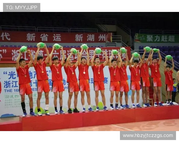 杭州排球队包夹战术解析与排球热点动态探讨 杭州排球队包夹战术解析与排球热点动态探讨